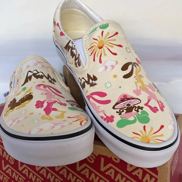 Vans Cream and Pink Patterned Slip-On Sneakers - Picture 6 of 16
